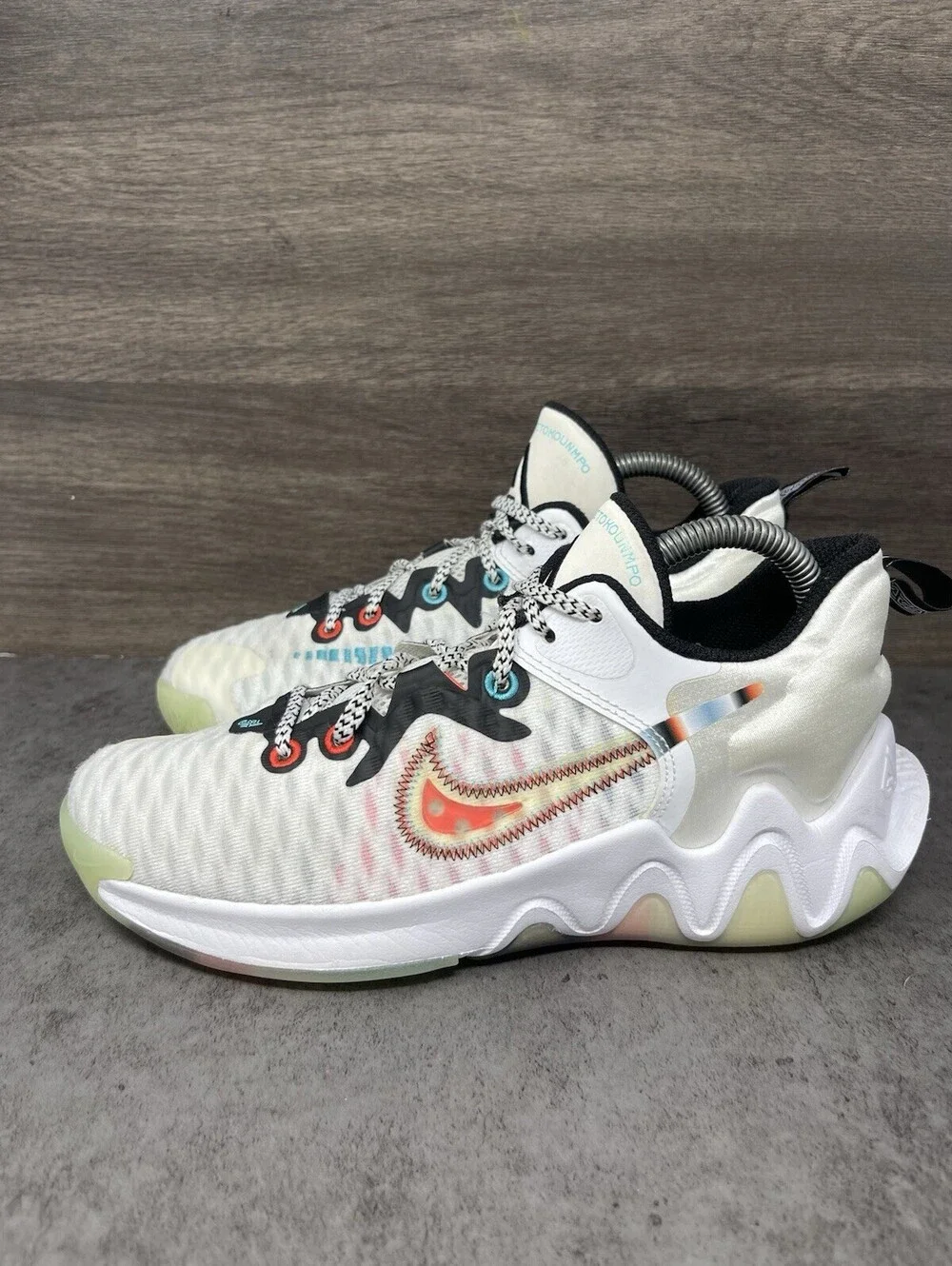 Nike Giannis Immortality White Black Blue Kids Size 5Y Basketball DM7609 100